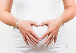 绥化怀孕如何办理亲子鉴定最简单方便，绥化孕期亲子鉴定多少钱